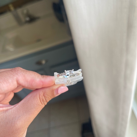 Ring - Picture 2 of 3